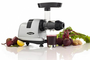 New Stock has Arrived of the Omega MM900 cold press juicer!